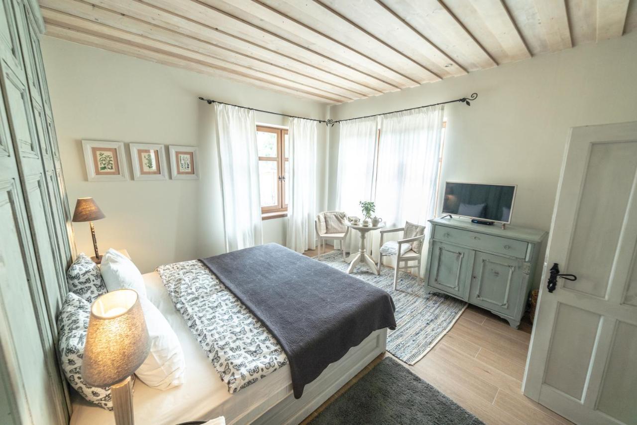 Herba-Haz Bed & Breakfast Danszentmiklos Dış mekan fotoğraf